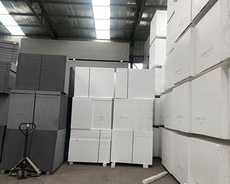 山西興富利偉業(yè)：石墨聚苯板施工中需要注意哪些問題？